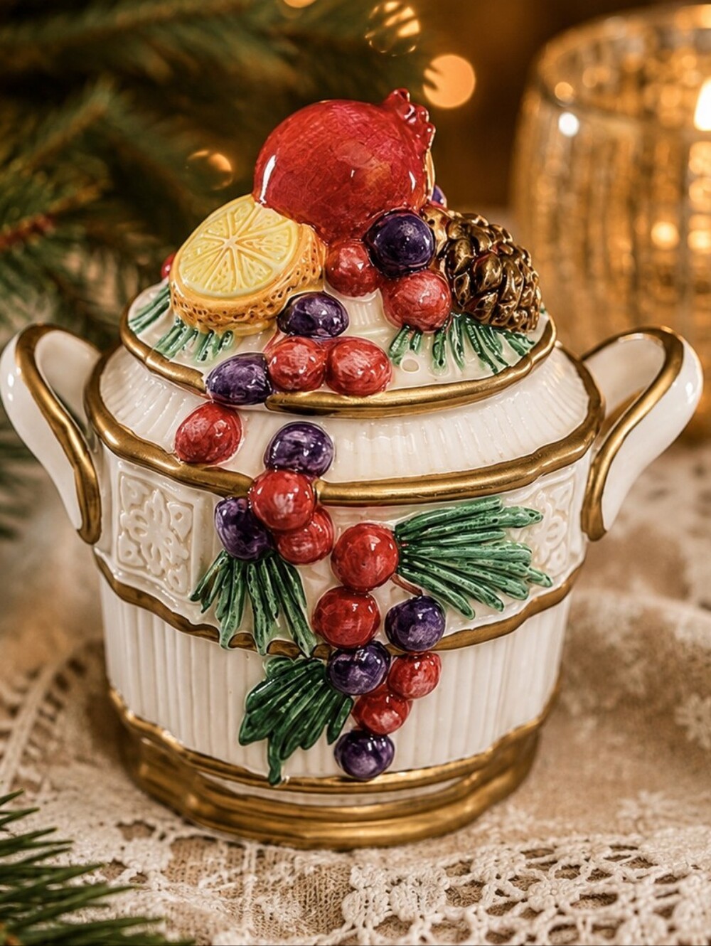Fitz & Floyd Winter Spice 1990 Covered Sugar Bowl Christmas Gold Trim